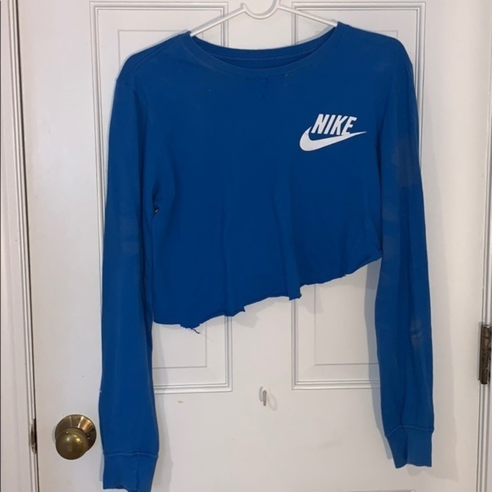 2 Nike crop top long‎ sleeve bundle